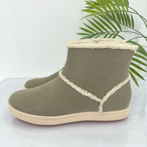 Clarks Cloudsteppers Boots Women 9 M Faux Fur Flat Winter Snow Shoes Zip Up - Picture 5 of 13